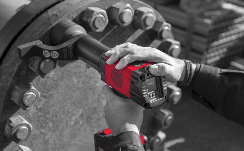 Cordless torque wrenches